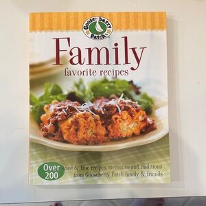 Family Favorite Recipes Cookbook - Green/White Cover